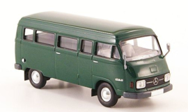 Brekina Starmada 13250 - Mercedes L 206D Kombi, donkergroen, 1970, zonder omkarton (HO)