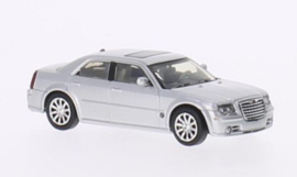Ricko 38462 - Chrysler 300C HEMI SRT8, zilver, 2005 (HO)