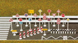 Busch 8121 - Verkeersbordenset (N)