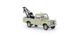 Brekina Starmada 13781 - Land Rover 109  "Hillsview Motors"  takelwagen (HO)