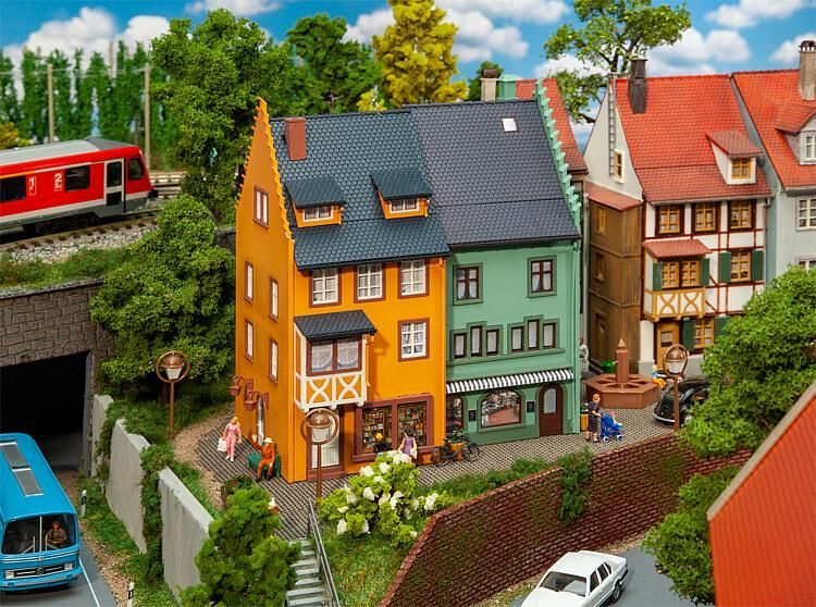 Faller  130710 - 2 Hoekwoningen Stadje (HO)