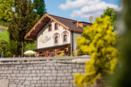 Faller 191836 -  Alpenhuis met café (HO)