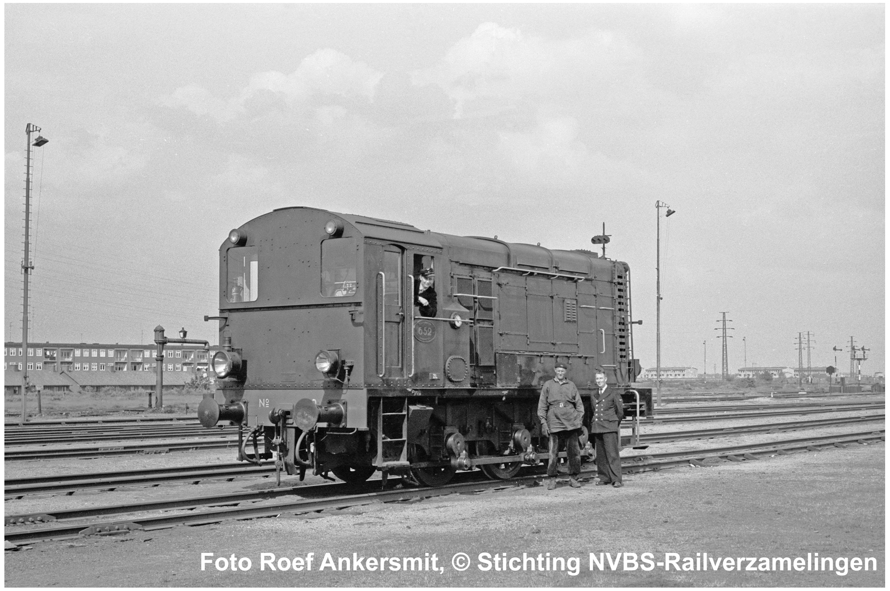 Piko 22003  Diesellocomotief Rh 500 van de NS (HO/AC sound)