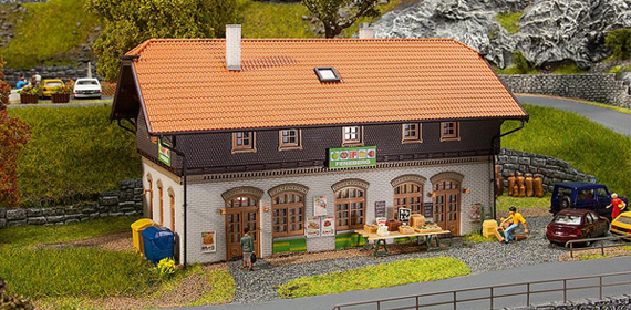 Faller 130518 - Plattelandssupermarkt Feneberg (HO)
