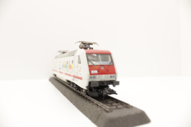 Märklin 37382 - DB AEG, E-loc serie BR 128 “50 Jahre Unicef” (HO|Digitaal)