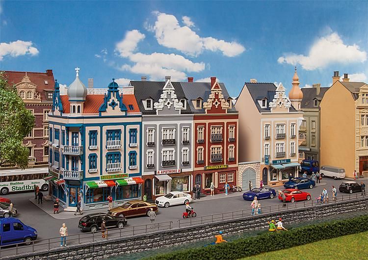 Faller 130701 - Stadhuizen Beethovenstrasse (HO)