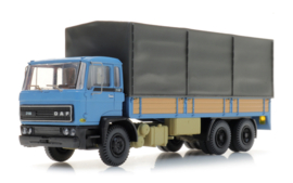 Artitec 487.052.11 - DAF kantelcabine 1982, tandemas, huif, blauw (HO)