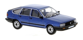 PCX87 870079 - Volkswagen Passat B2, donkerblauw, 1985(HO)