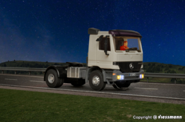 Viessmann 8114 - MB Actros trekker (HO)