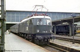 Piko 40309 - DB, Elektrische locomotief E18 (N|DCC sound)