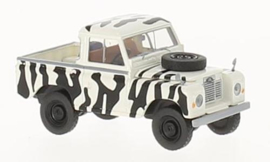 Brekina Starmada 13861 - Land Rover 88, Safari (HO)