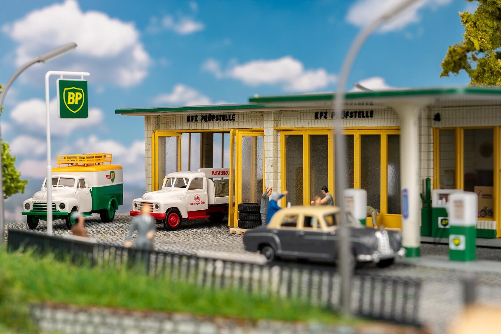 Faller 130592 - Groot BP-tankstation (HO)
