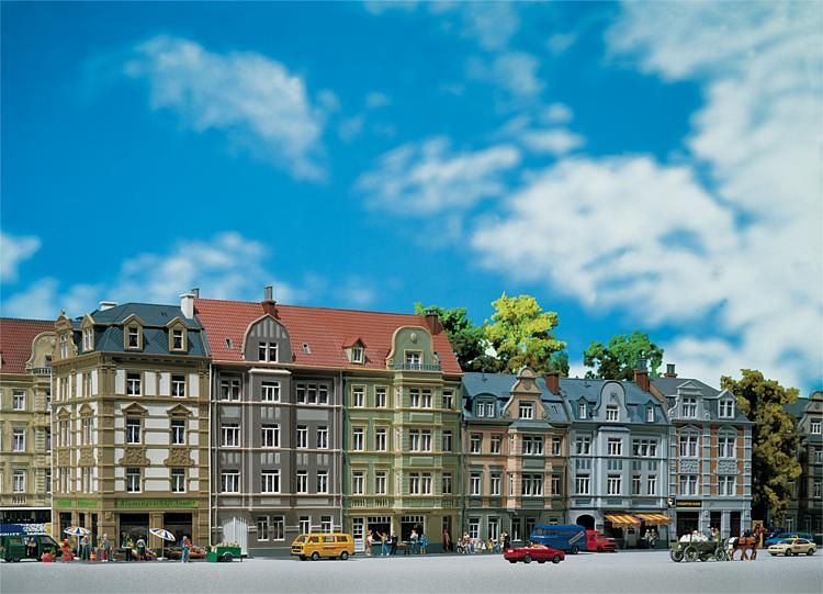 Faller 130915 - Rij stadshuizen Goethestrasse  (HO)