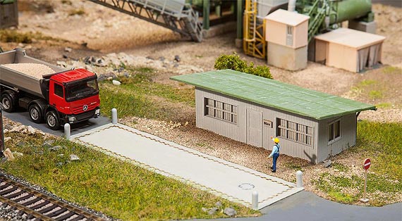 Faller 130172 - weegbrug met een betonnen fundering (HO)