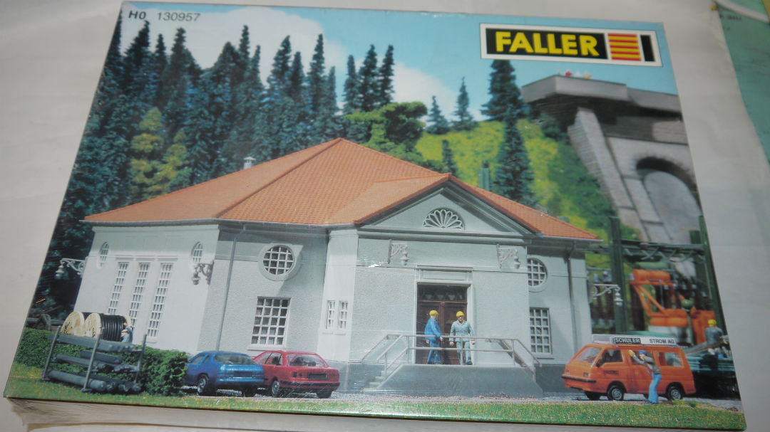 Faller 130957 - Elektriciteitscentrale/schakelstation (HO)