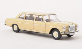 Brekina Starmada 13408 - Mercedes 220 D lang (W115), licht beige (HO)