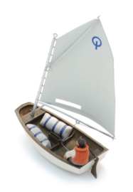Artitec 387.579 - Zeilbootje Optimist + figuur (HO)