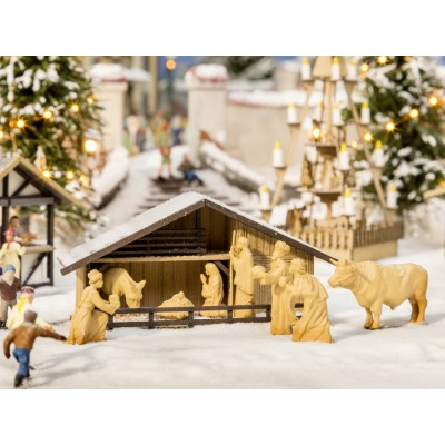 NOCH 14394 - Kerstmarkt kerststal met figuren in houtlook (HO)