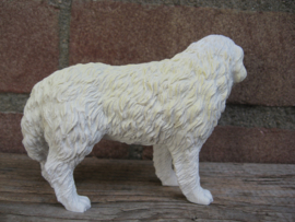 beeldje Pyreneese Berghond wit