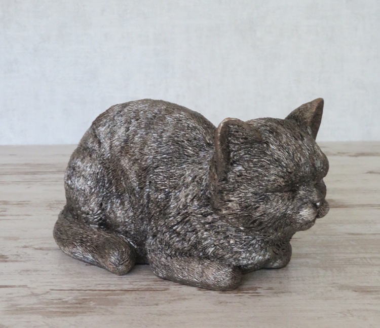 asbeeldje/urn kat dromend klein