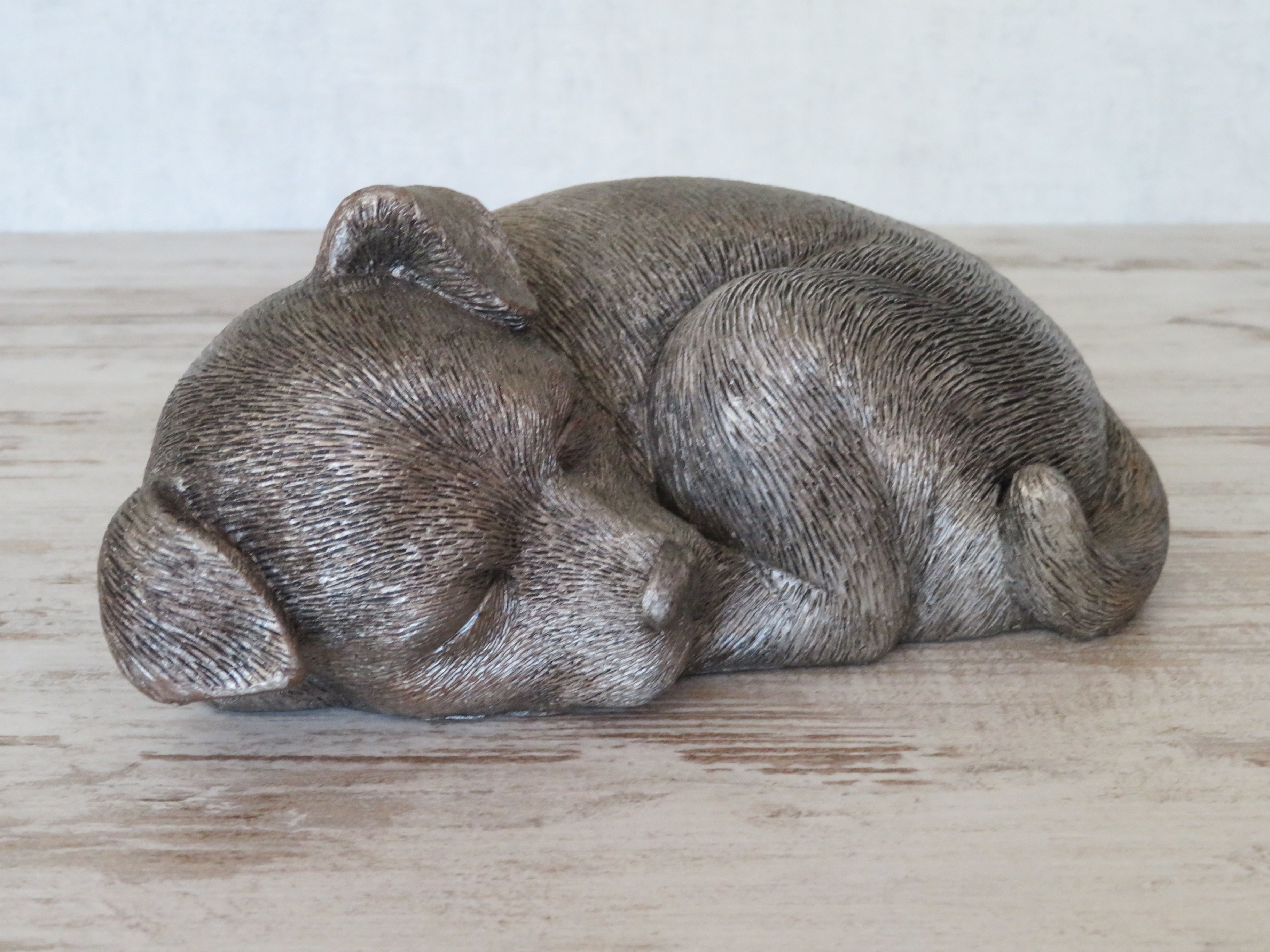 asbeeldje/urn Jack Russell puppy