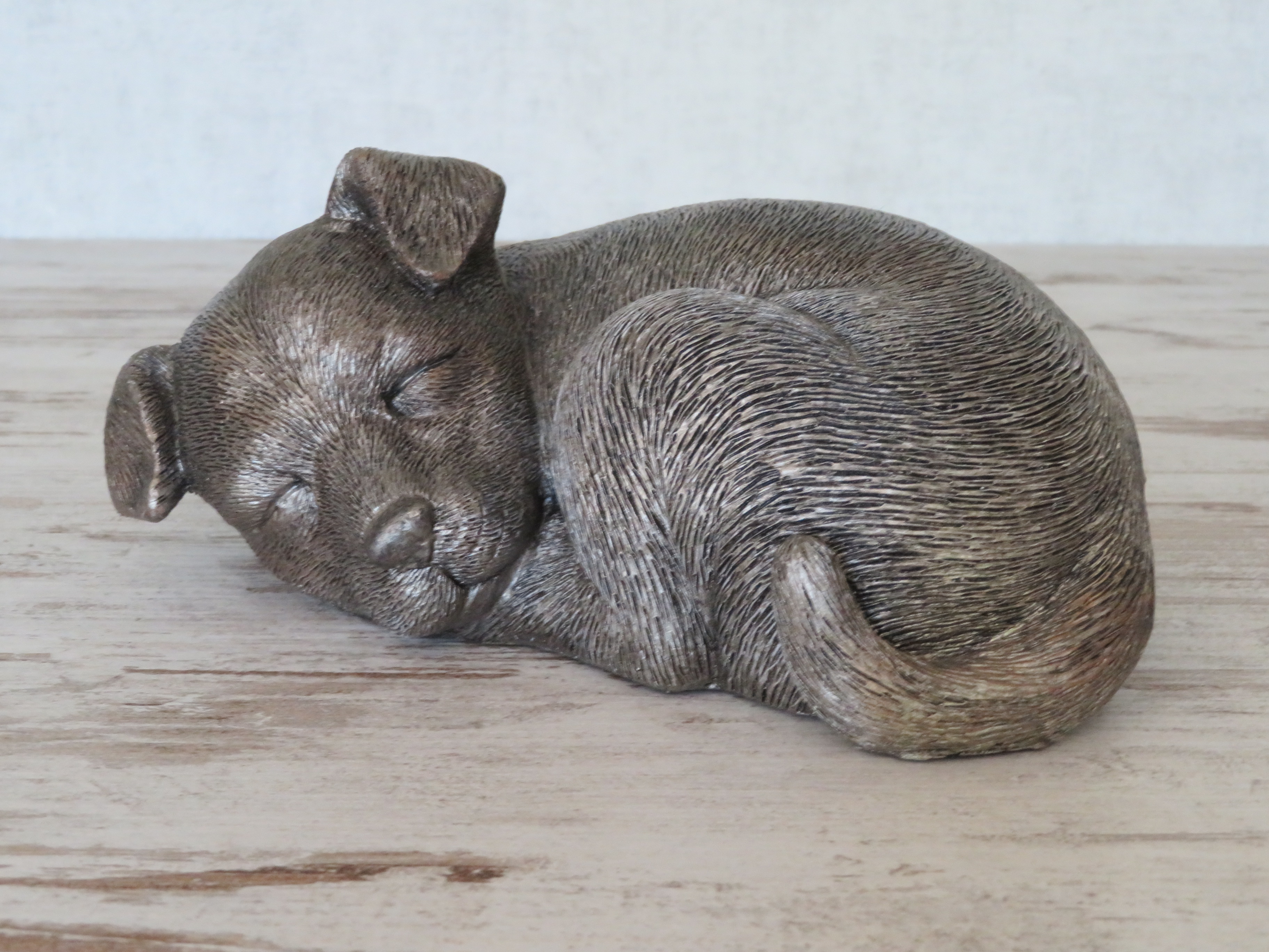 asbeeldje/urn Jack Russell puppy