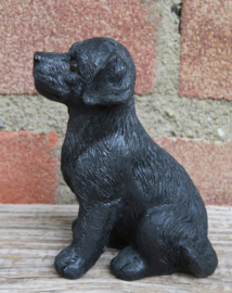 beeldje Labrador puppy zwart