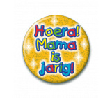 Button Mama is jarig