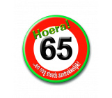 Button 65 jaar verkeersbord