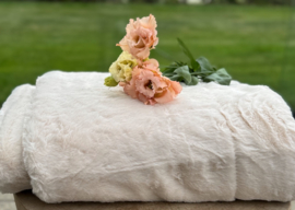 Fluffy offwhite