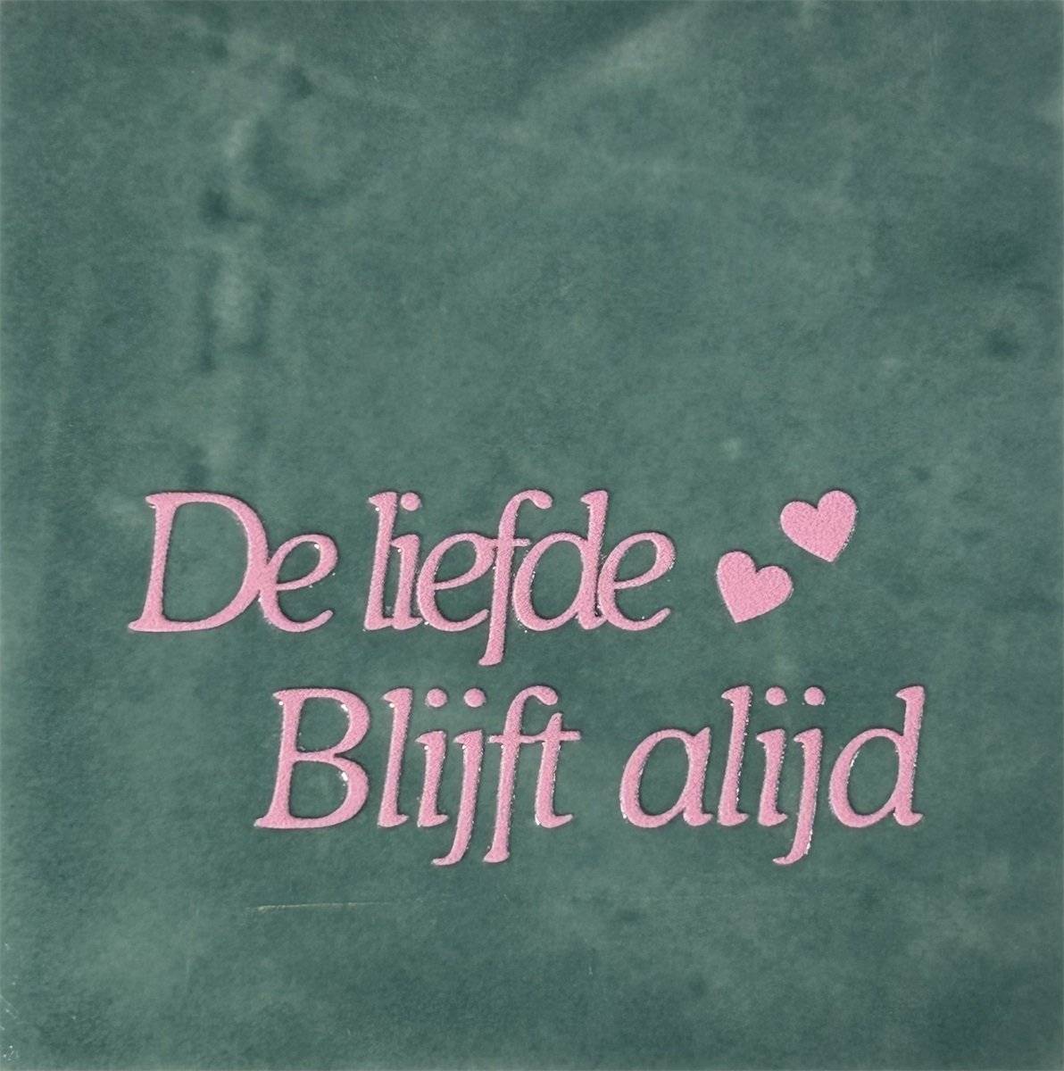 De liefde blijft altijd