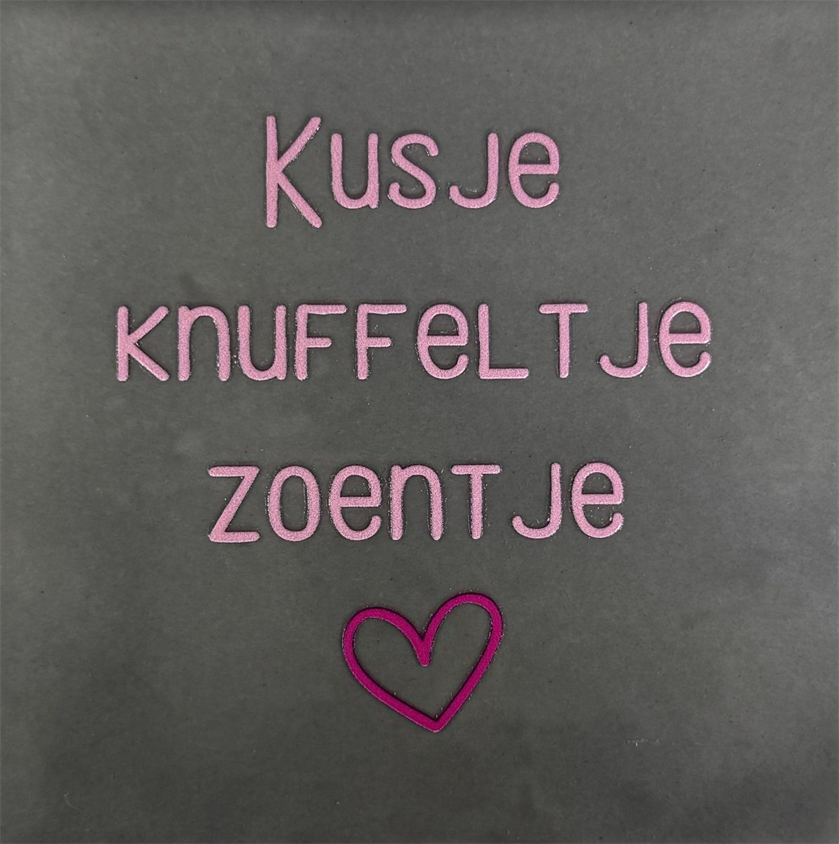 kusje knuffeltje