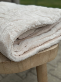 Fluffy offwhite