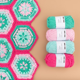 Yarn and Colors | Haakpakket | Flower Hexagon Blanket