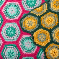 Yarn and Colors | Haakpakket | Flower Hexagon Blanket