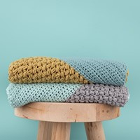 Yarn and Colors | Haakpakket | Slanted Scarf