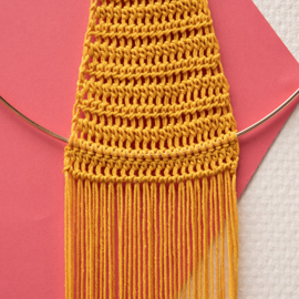 Yarn and Colors | Haakpakket | Must-Have Triangle Wall Hanging