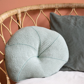 Yarn and Colors | Haakpakket | Leaf Cushion