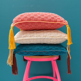 Yarn and Colors | Haakpakket | Must-have Cushion