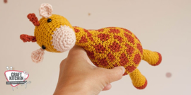 Gratis haakpatroon | Craftkitchen | Knuffel giraffe