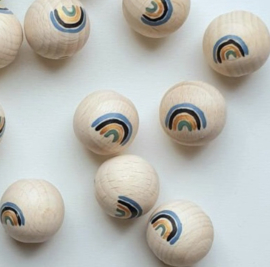 Handgeverfde houten kralen nu met 30% korting