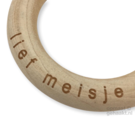 Houten bijtring | Tekst lief meisje | 2 stuks