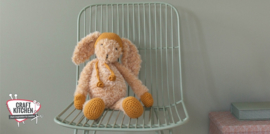 Gratis haakpatroon | Craft Kitchen | Knuffelkonijn met rugzakje