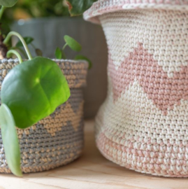 Yarn and Colors | Haakpakket | Basic Plant Baskets