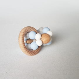 Bijtring 3D Poederblauw/Marmer Wit