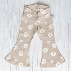Flared Pants Madeliefjes