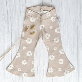 Flared Pants Madeliefjes