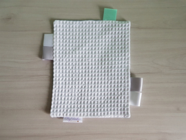 Labeldoekje Kleine Ster Donkermint/Wafel Wit