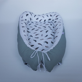 Babynestje Veertjes Pasteltinten/Wafel Oudgroen