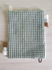 Labeldoekje Wafel Oudgroen/Minky Fleece Off-white